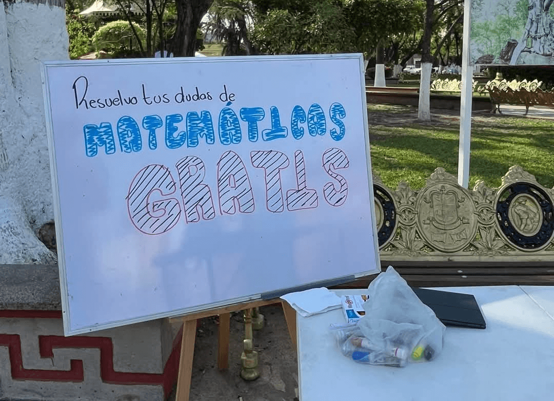 Autoridades desalojan a joven que enseñaba matemáticas gratis en Cd. Fernández