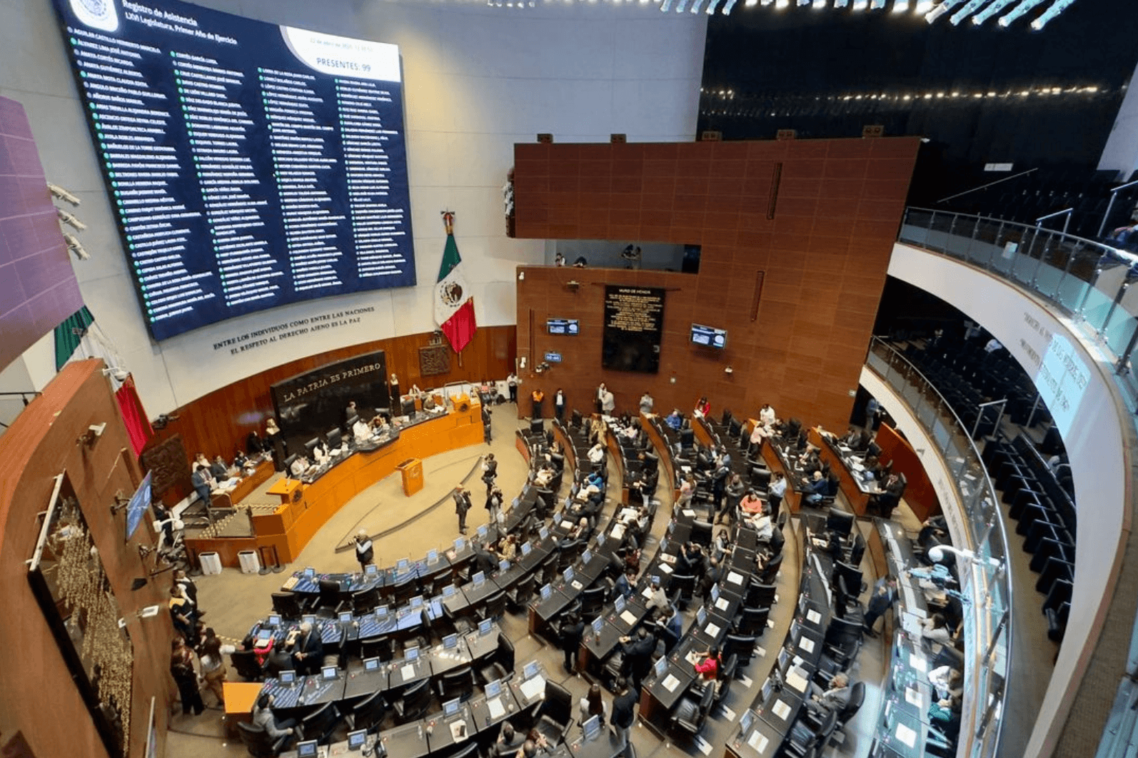 Senado mexicano rechaza propuesta en EE. UU. para gravar remesas con 5%