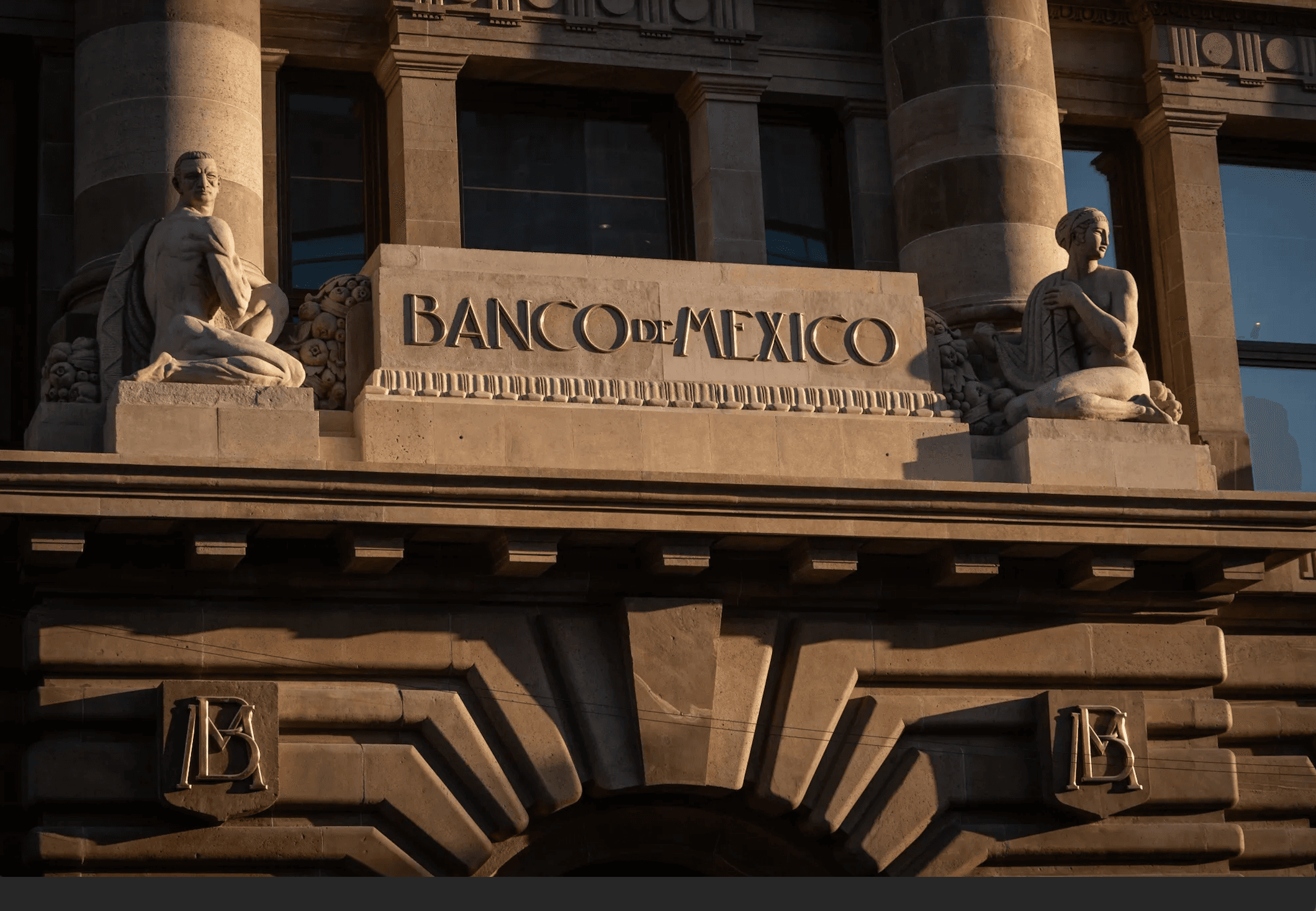 Banxico prevé crecimiento mínimo y niega riesgo de estanflación para México