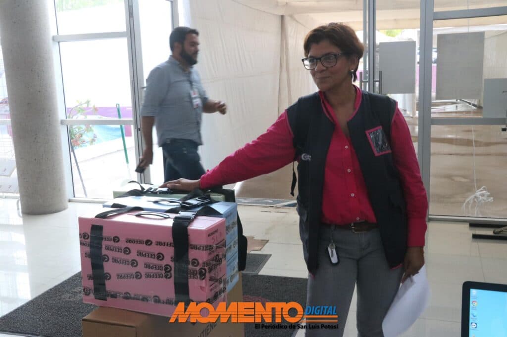 Llega primer paquete electoral a CEEPAC 30 minutos antes del cierre de casillas
