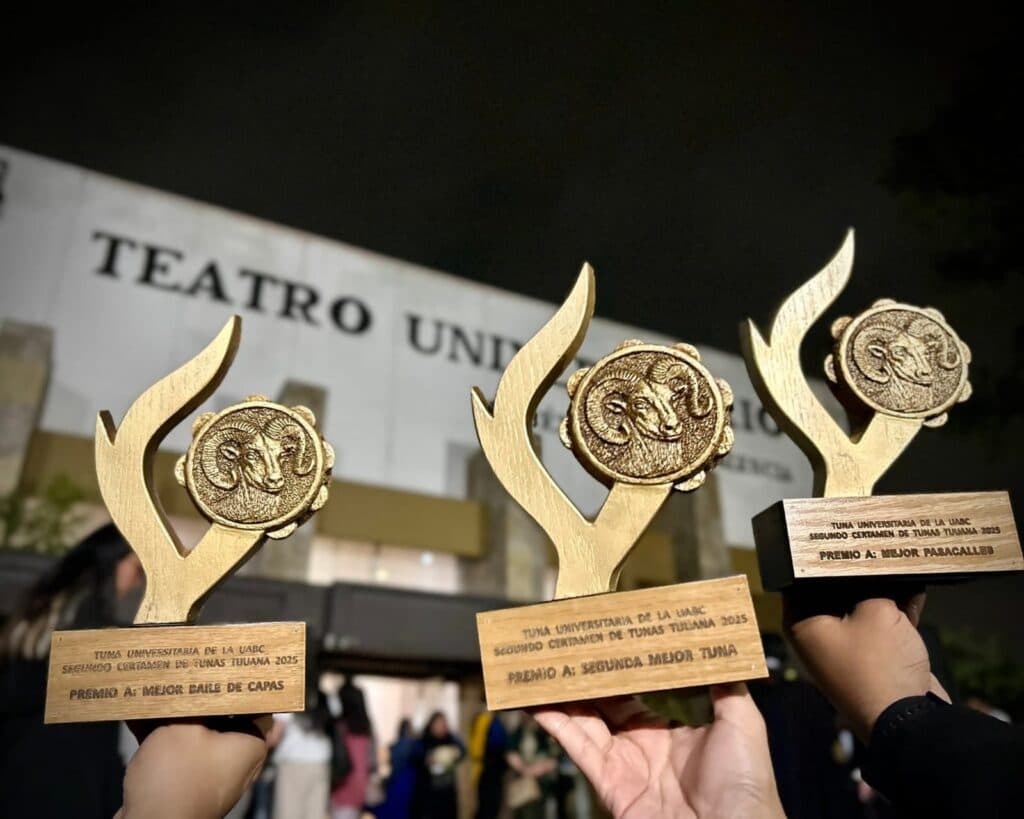 Tuna Universitaria de la UASLP destaca en certamen internacional en Tijuana