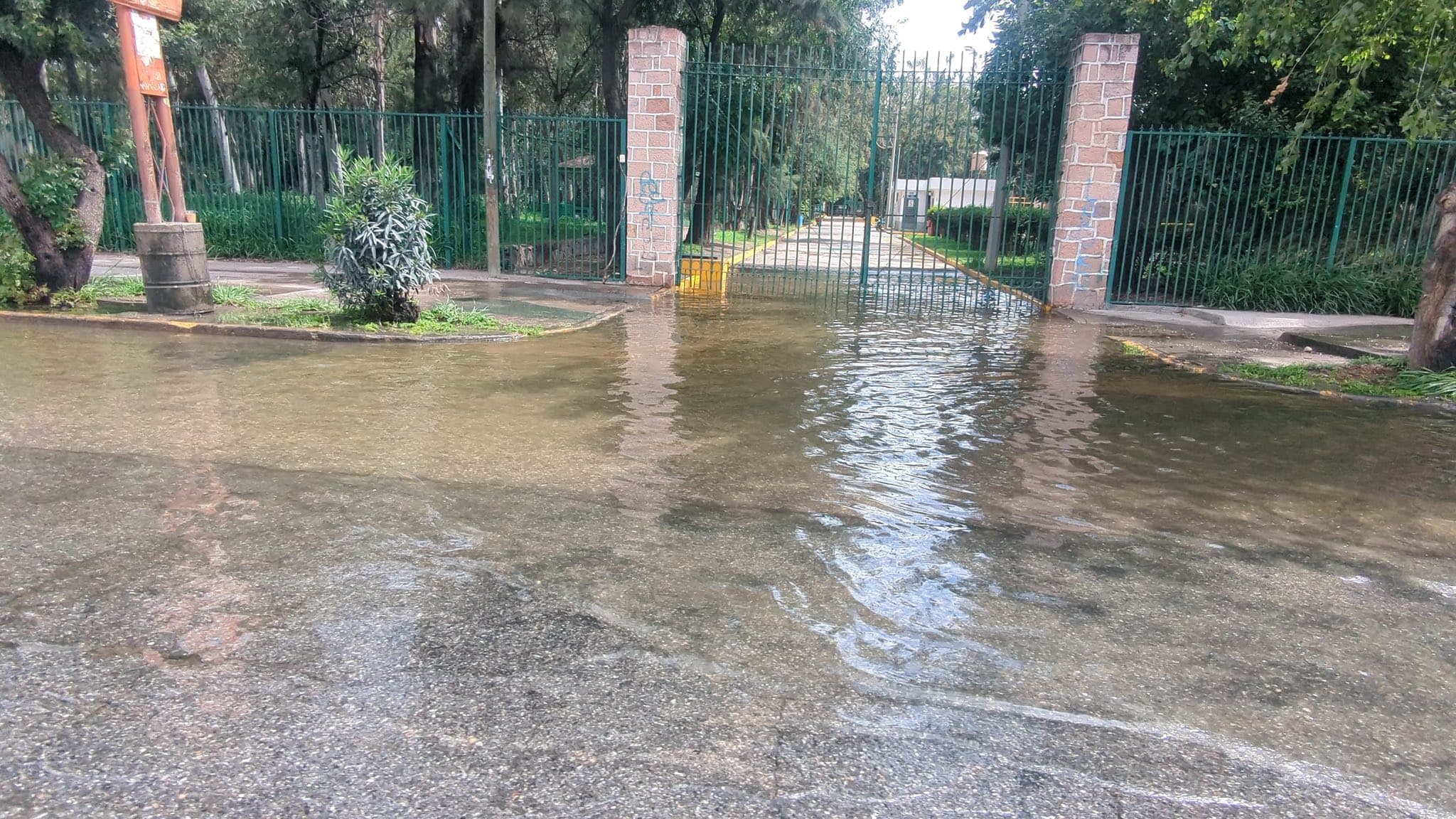 Vierte Parque Tangamanga I excedentes de agua tras lluvias