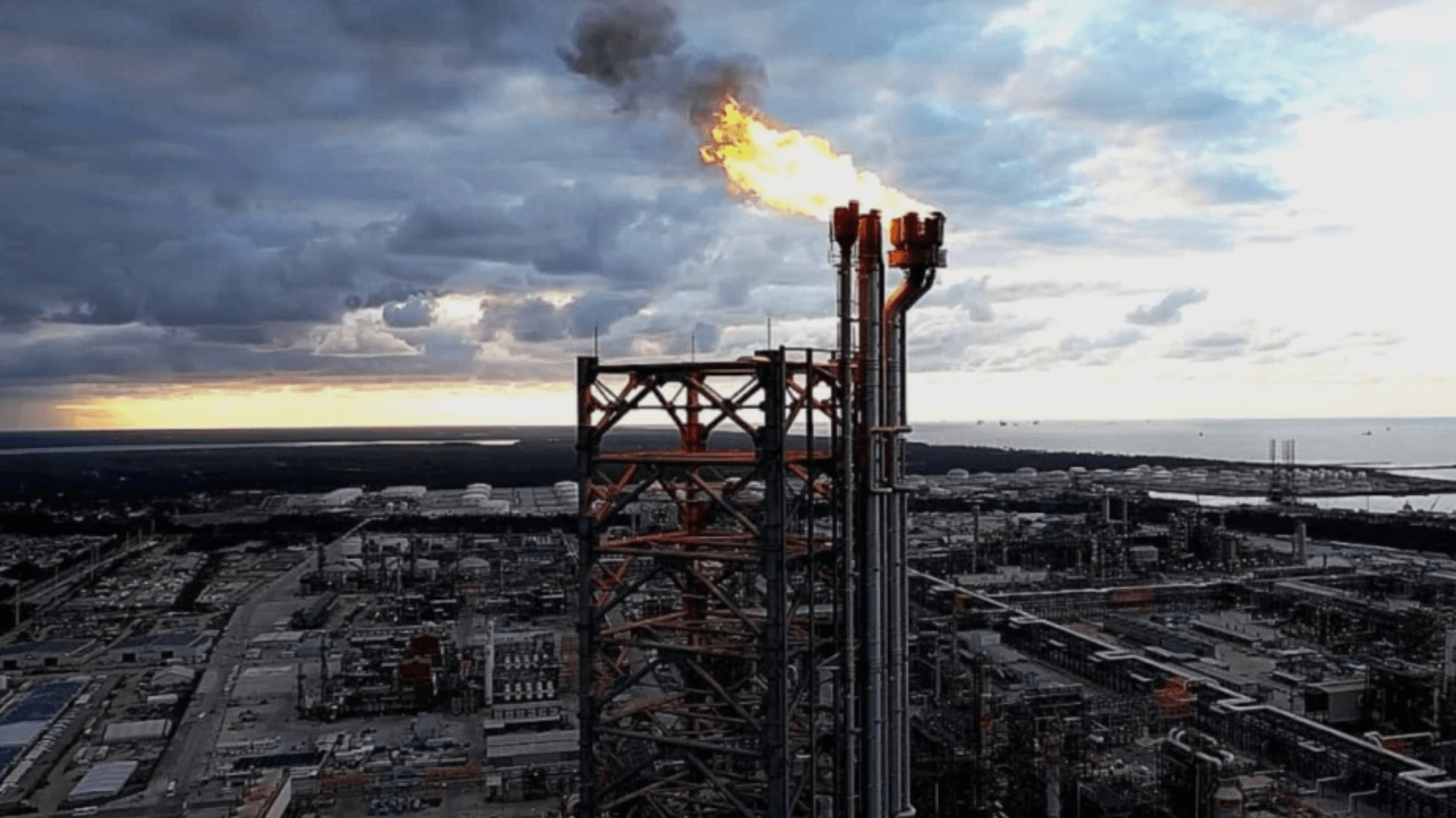 Refinería Dos Bocas sigue sin operar a plena capacidad