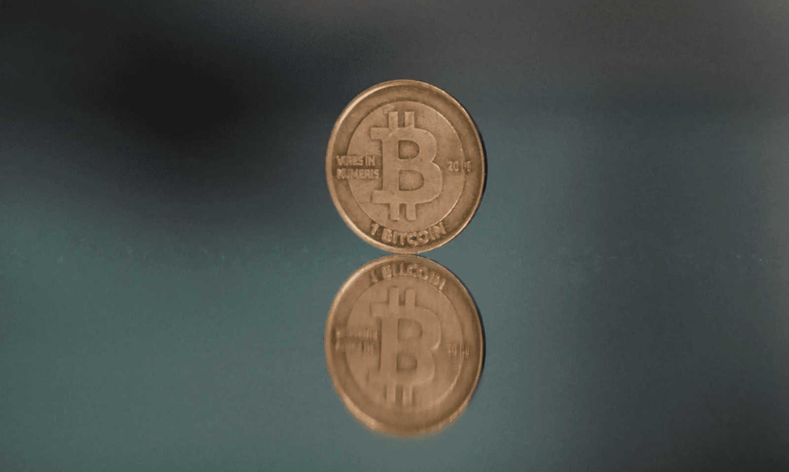 Bitcoin en la mira: expertos debaten su futuro inmediato