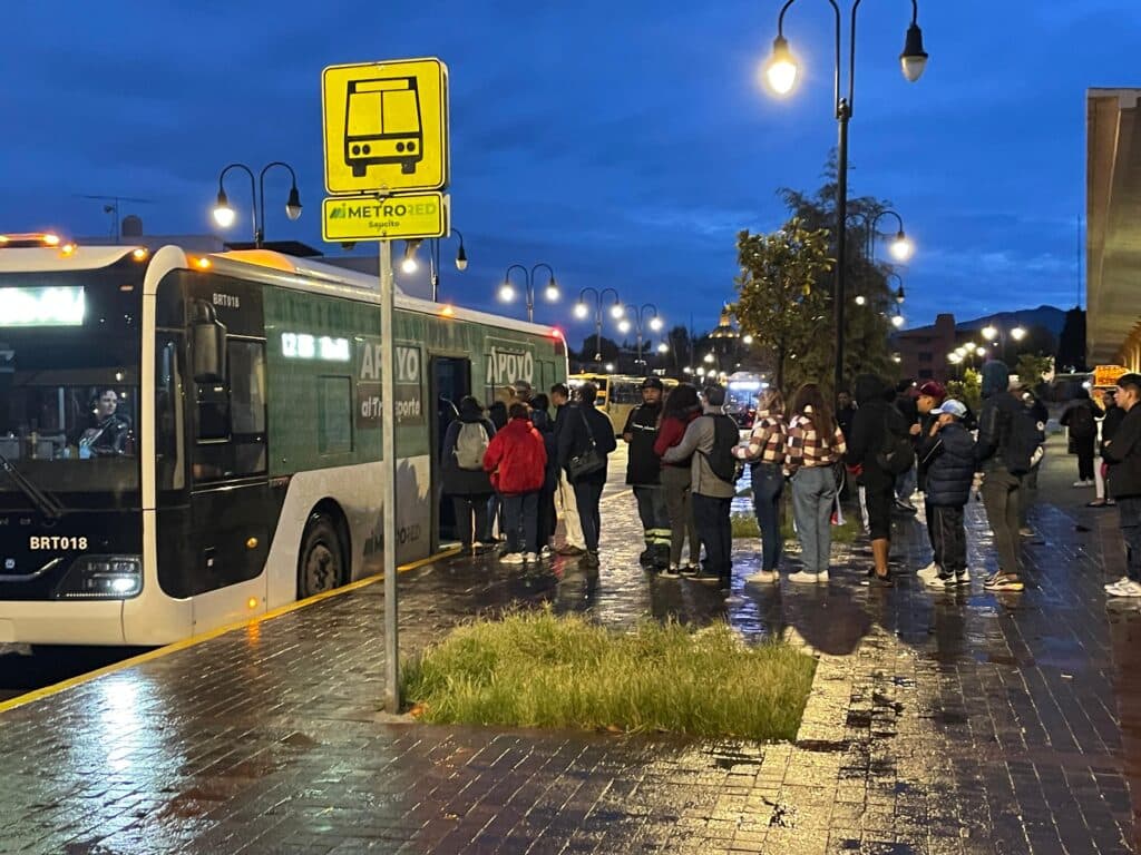 Acusa colectivo estudiantil desconexión social del Consejo Estatal de Transporte
