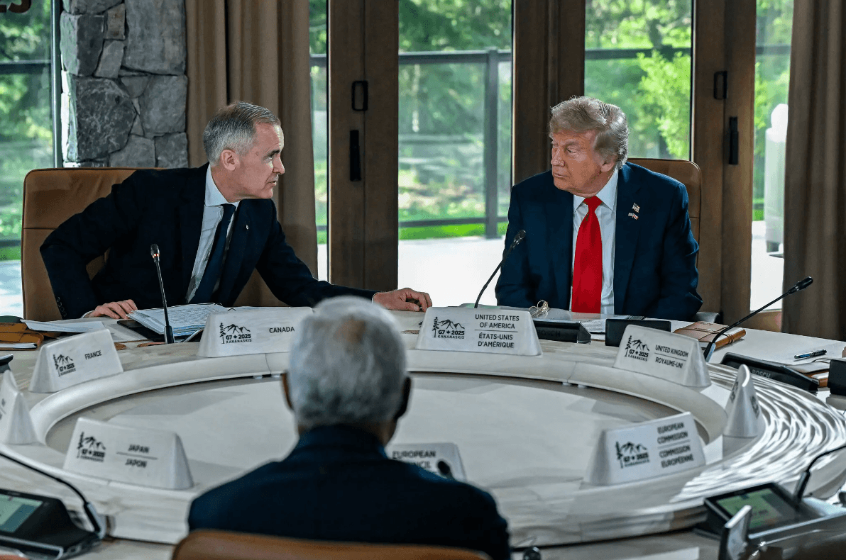 Trump da respiro a México y endurece aranceles contra Canadá