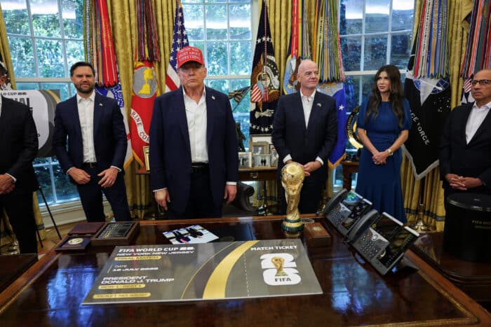 Anuncia Trump que sorteo del Mundial de la FIFA se realizará en Washington