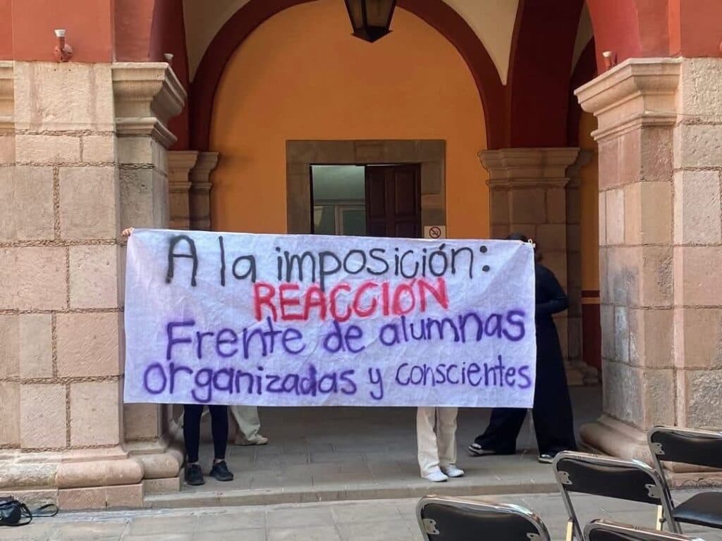 Se oponen estudiantes a designación de nueva dirección de Facultad de Derecho